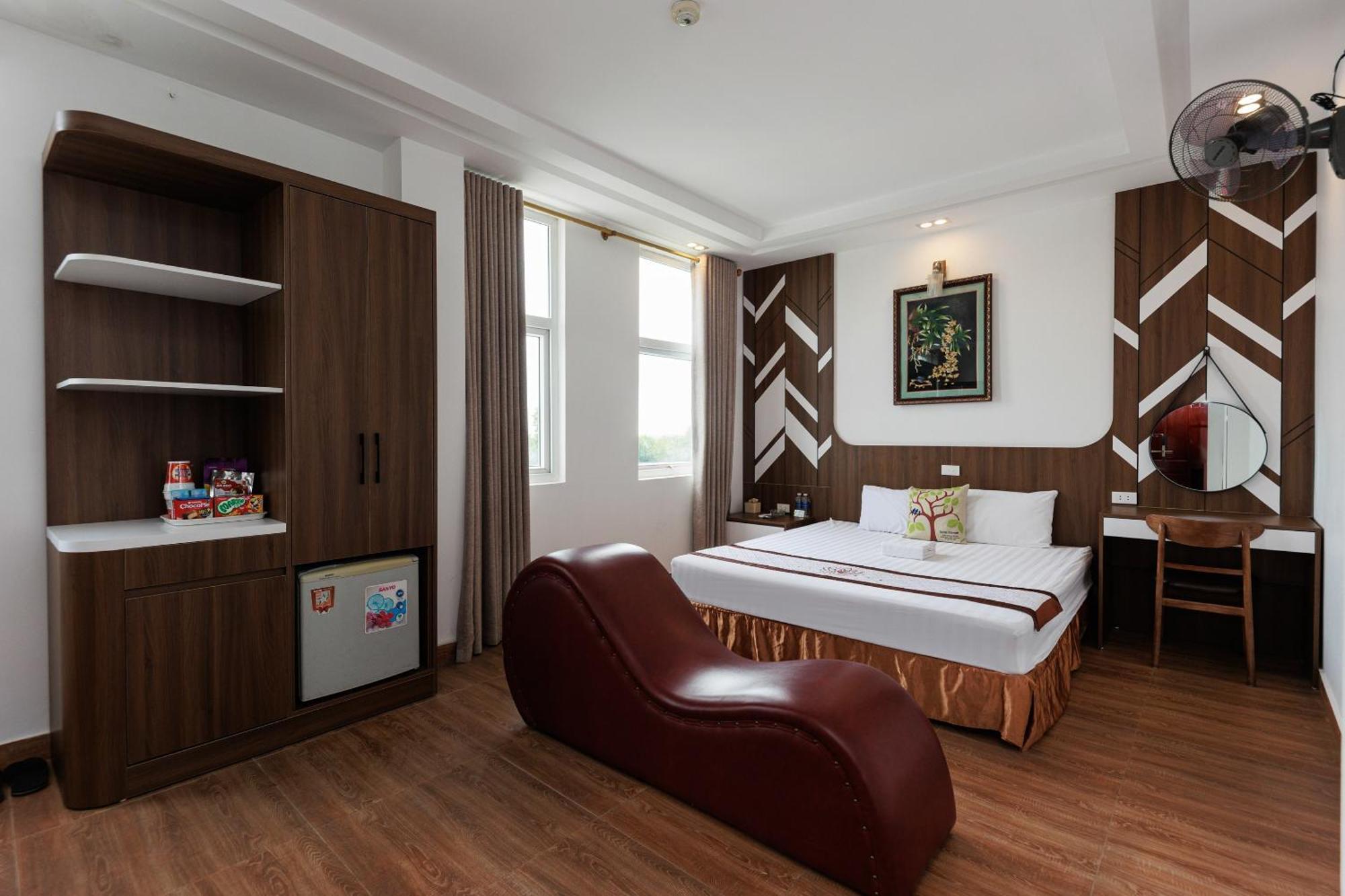 Oyo 472 Lenka Hotel Ханой Экстерьер фото